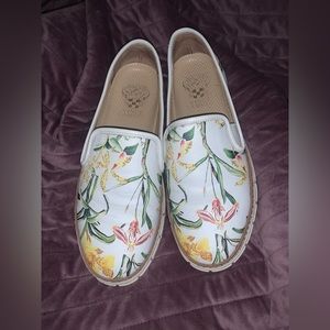 Vince Camuto White Floral slip on sneaker